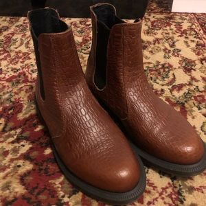 DR. MARTENS Flora Croc Boots